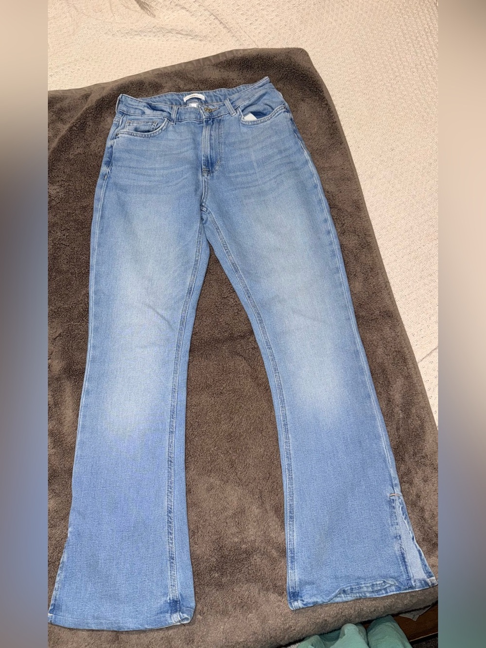 Forever 21 Women’s High-Rise Light Blue Flared Jeans